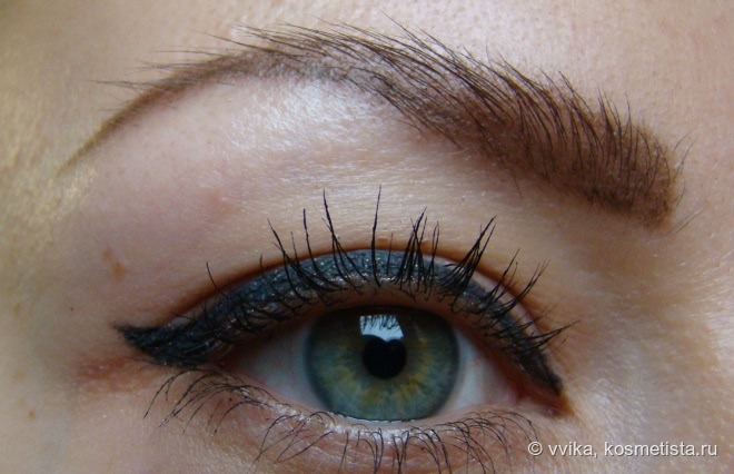 Водостойкий гелевый карандаш для глаз Essence 01 Black Blaze, 03 Urban Jungle, 05 Gunmetal