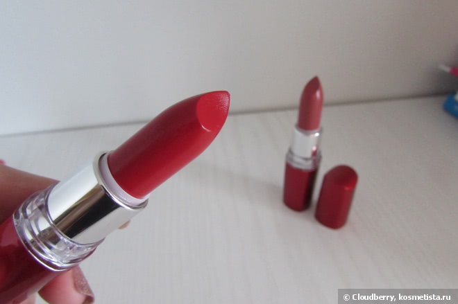 Две такие разные: помады Maybelline Hydra Extreme Мисс нежность #175 и Поцелуй вампира #587