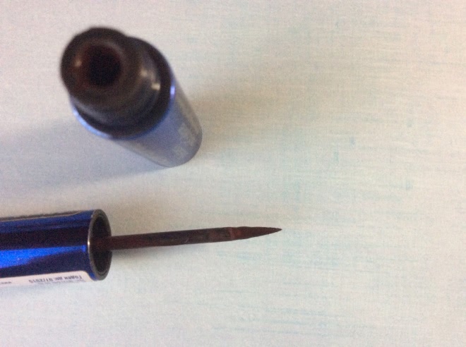 Любимая Lumene Blueberry Liquid Eyeliner 02