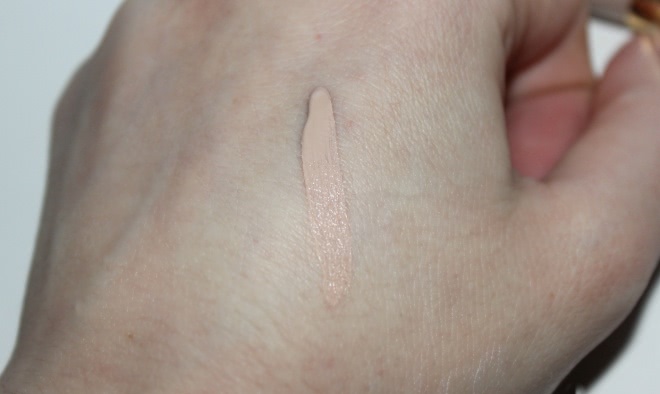 Консилер Mastertouch от Max Factor: неплохой продукт, имеющий весомый недостаток, не позволяющий ему стать отличником