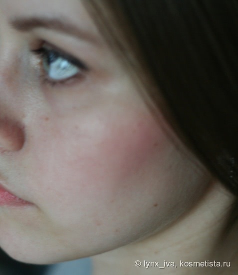 Румяна Sleek Make up Blush в оттенках 921 Suede и 926 Rose Gold