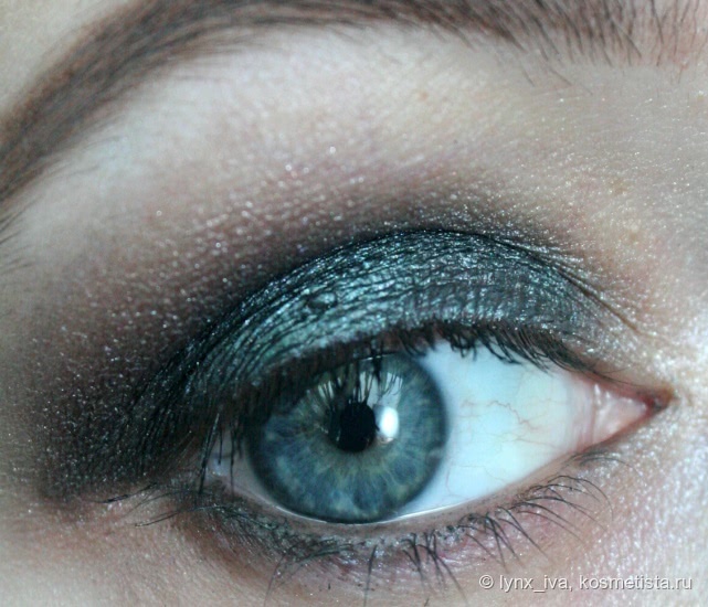 Палетка теней Sleek MakeUp Storm Palette