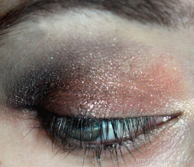 Палетка теней Sleek MakeUp Storm Palette