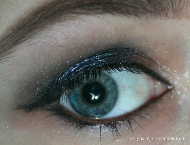 Палетка теней Sleek MakeUp Storm Palette