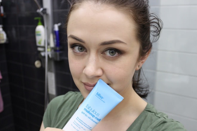 Fabulous makeup melt gel-to-oil cleanser - очищающий гель-масло для снятия макияжа от Bliss. Отзыв и тест-драйв