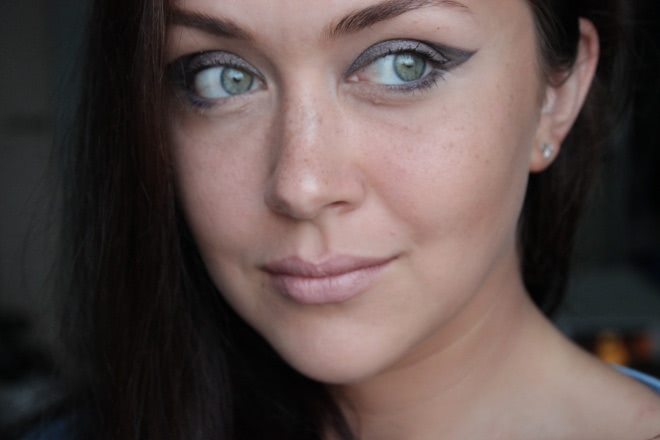 Устойчивые тени для век Long-lasting Eye Shadow When Birds ARE Singing…от Rouge Bunny Rouge в оттенке 074 Eclipse Eagle