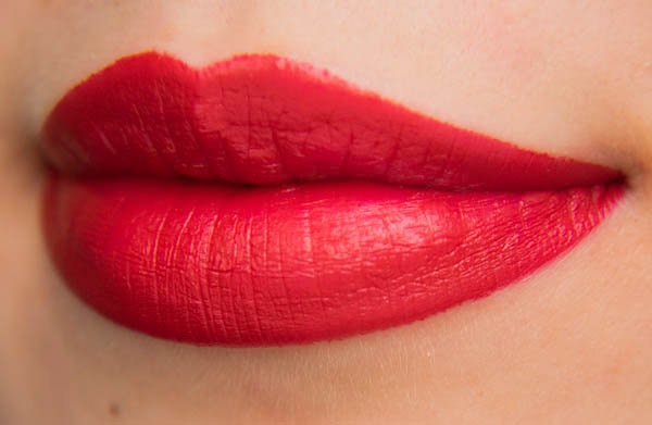 Красные губы - это просто, особенно с NYX matte lipstick Eden (mls27)