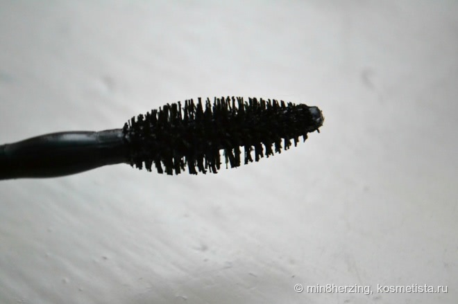 Распахните взгляд с тушью для ресниц Maybellinе Colossal Go Extreme Leather Black