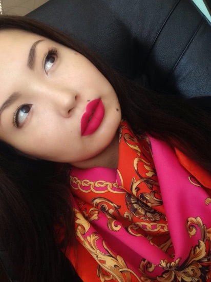 Lime crime Velvetines в оттенке Pink velvet Vs. Wet n wild megalast liquid lip color в оттенке E923A