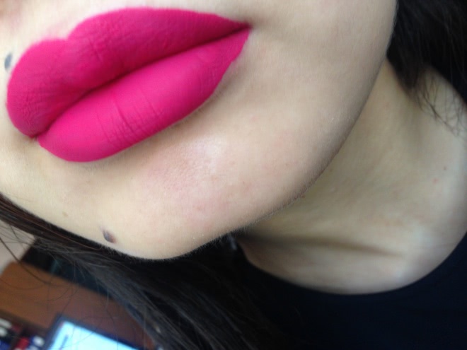 Lime crime Velvetines в оттенке Pink velvet Vs. Wet n wild megalast liquid lip color в оттенке E923A
