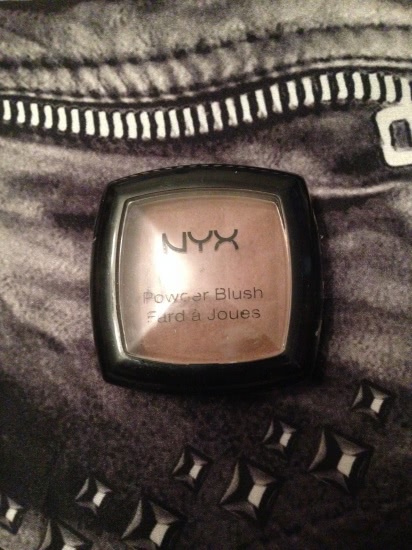 Мастер скульпутрирования NYX Powder blush в оттенке Taupe