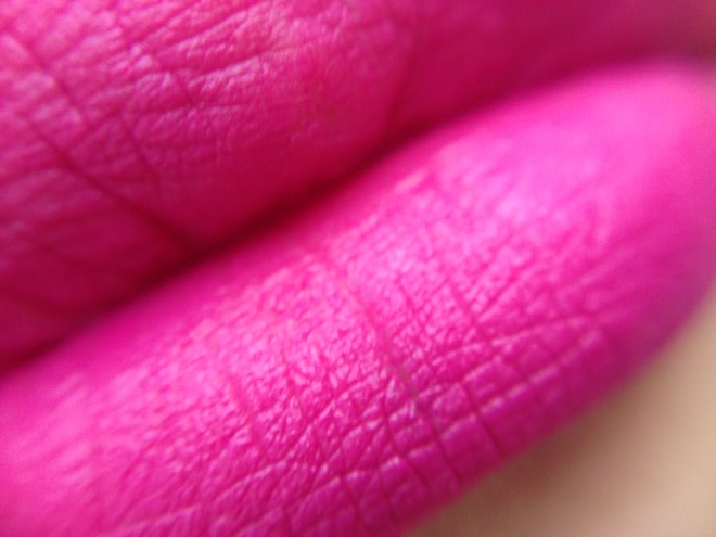 Mac retro matte lipstick в оттенке flat out fabulous