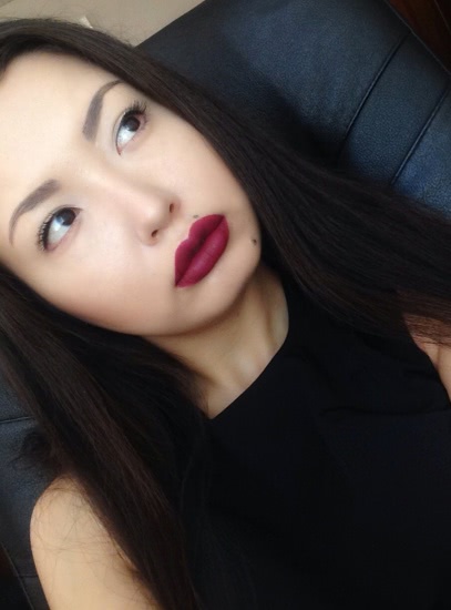 Любовь с первого взгляда с Anastasia Beverly Hills Liquid lipstick в оттенке Craft