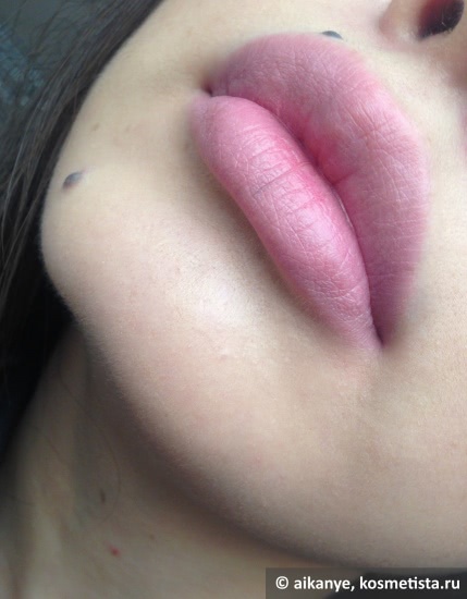 Помада YSL Rouge Volupte Silky Sensual Radiant Lipstick SPF 15 в оттенке 7 Lingerie Pink