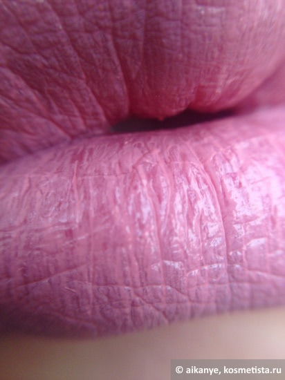 Помада YSL Rouge Volupte Silky Sensual Radiant Lipstick SPF 15 в оттенке 7 Lingerie Pink