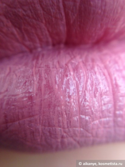Помада YSL Rouge Volupte Silky Sensual Radiant Lipstick SPF 15 в оттенке 7 Lingerie Pink