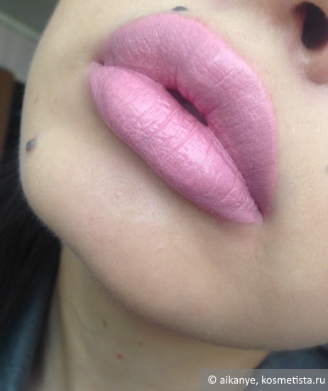 Помада YSL Rouge Volupte Silky Sensual Radiant Lipstick SPF 15 в оттенке 7 Lingerie Pink