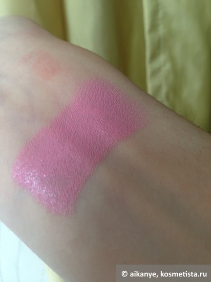 Помада YSL Rouge Volupte Silky Sensual Radiant Lipstick SPF 15 в оттенке 7 Lingerie Pink