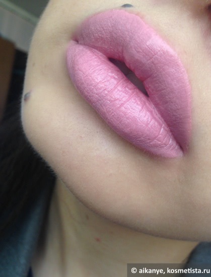 Помада YSL Rouge Volupte Silky Sensual Radiant Lipstick SPF 15 в оттенке 7 Lingerie Pink