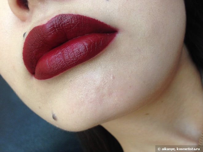 Дивная помада MAC Matte Lipstick в оттенке Diva