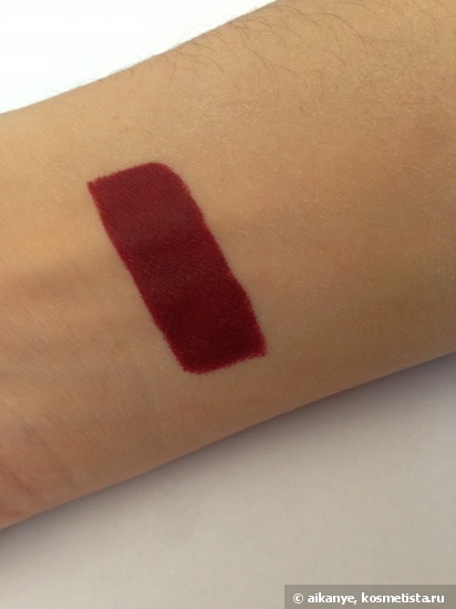 Дивная помада MAC Matte Lipstick в оттенке Diva