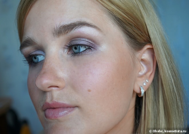 Lancome. Travel chic