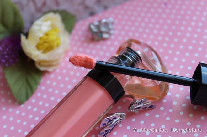 Нежная нежность с блеском для губ L'Oreal Paris Infaillible Xtreme Resist «girl on top»