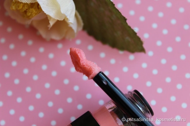 Нежная нежность с блеском для губ L'Oreal Paris Infaillible Xtreme Resist «girl on top»