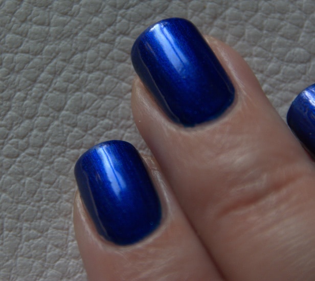 Essie Nail Lacquer № 92 - Aruba blue