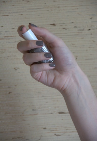 Essie Nail Lacquer № 77 - Chinchilly