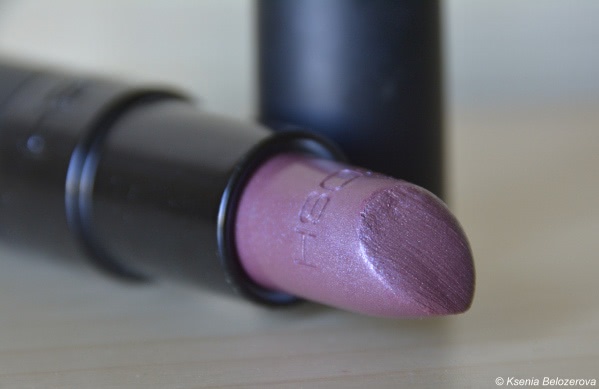 Осенняя помада Gosh в оттенке № 131 Amethyst