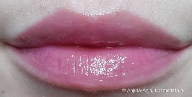 Эра кушонов с Givenchy Les Saisons Kiss в оттенке 02 Berry kiss