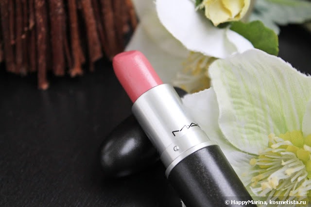 Помады M.a.c Cremesheen Lipstick Likable и M.a.c Cremesheen Lipstick Peach Blossom