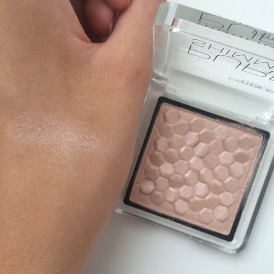 Мозаика от Catrice Nude Purism Pure Shimmer Highlighter