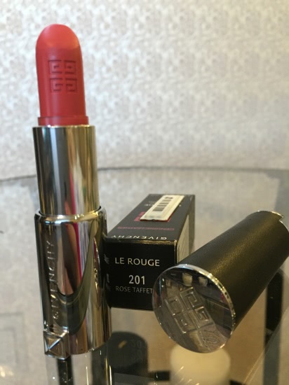 Моя первая помада Givenchy Le Rouge Lipstick №201