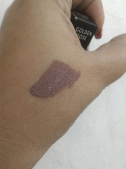 Такая противоречивая Golden Rose Longstay Liquid Matte Lipstick #10