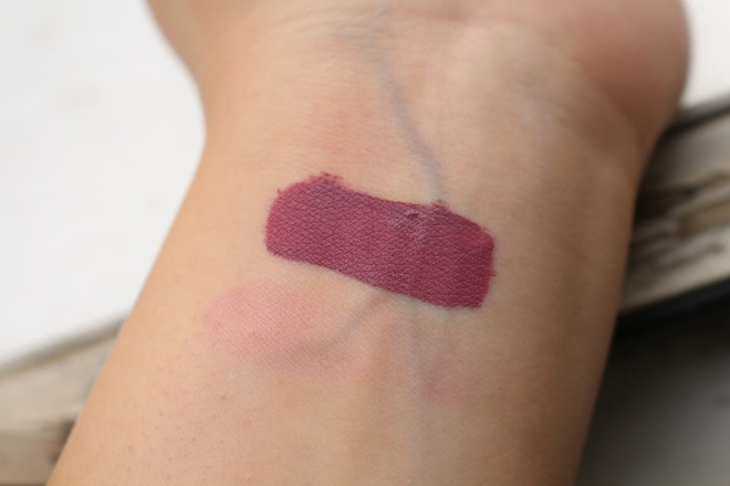 Seventeen All Day Lip Color Жидкая помада-блеск для губ №11 Rose Lilac и №20 Exotic Lila