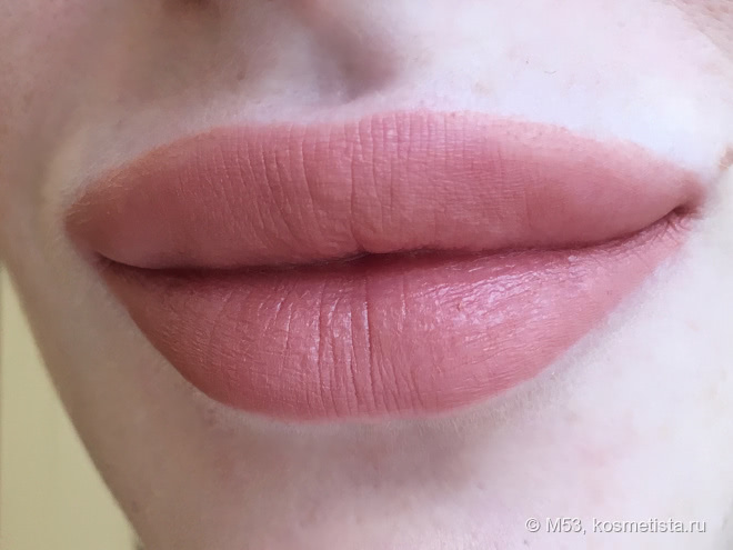 Две помады NYX Soft Matte Lip Cream - яркая San Paulo и сдержанная Abu Dhabi