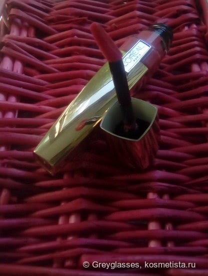 Он смог меня удивить. Блеск для губ L'Oreal Shine Caresse в оттенке 102 Romy