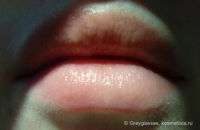 Мой однозначный любимец - Clarins Instant Light Lip Balm Perfector в оттенке 06 Rosewood