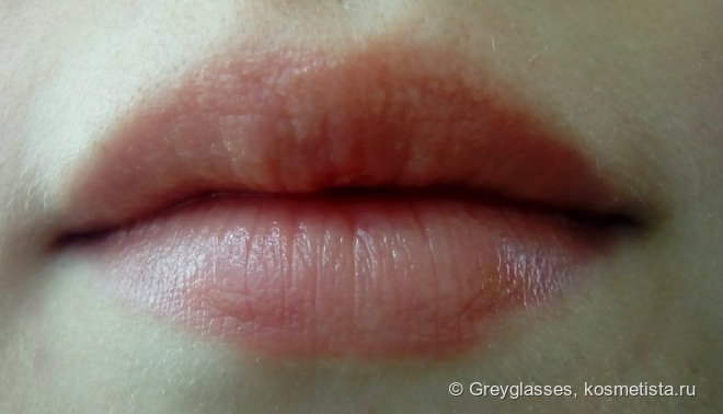 Мой однозначный любимец - Clarins Instant Light Lip Balm Perfector в оттенке 06 Rosewood