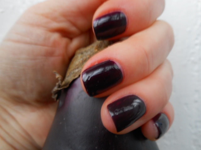 Все равно баклажан. Лак для ногтей Avon nailwear pro в оттенке Midnight Plum