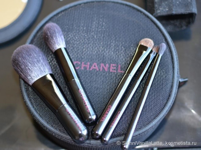 Les Mini de Chanel Brush set
