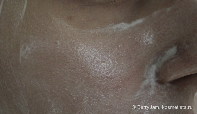 Непостоянства в погоде = недовольства кожи. Увлажняющая крем-маска Clarins HydraQuench Cream-Mask