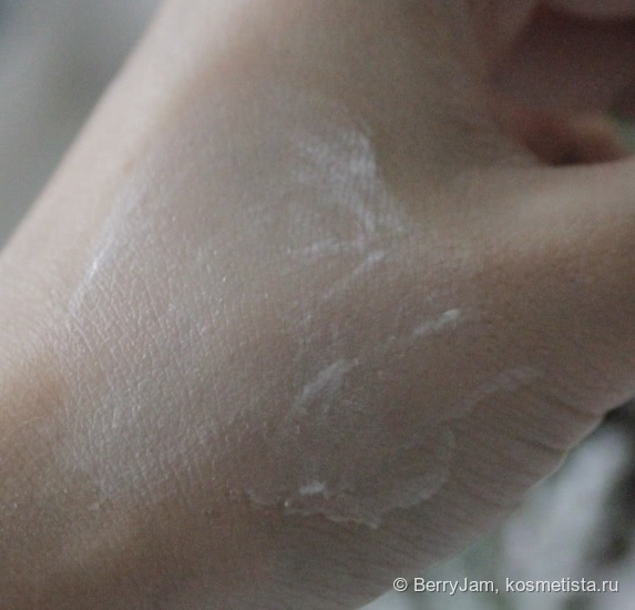 Непостоянства в погоде = недовольства кожи. Увлажняющая крем-маска Clarins HydraQuench Cream-Mask