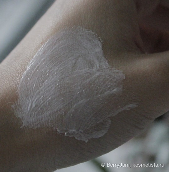 Непостоянства в погоде = недовольства кожи. Увлажняющая крем-маска Clarins HydraQuench Cream-Mask