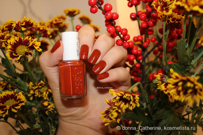 Слишком осенний Essie Playing Koi