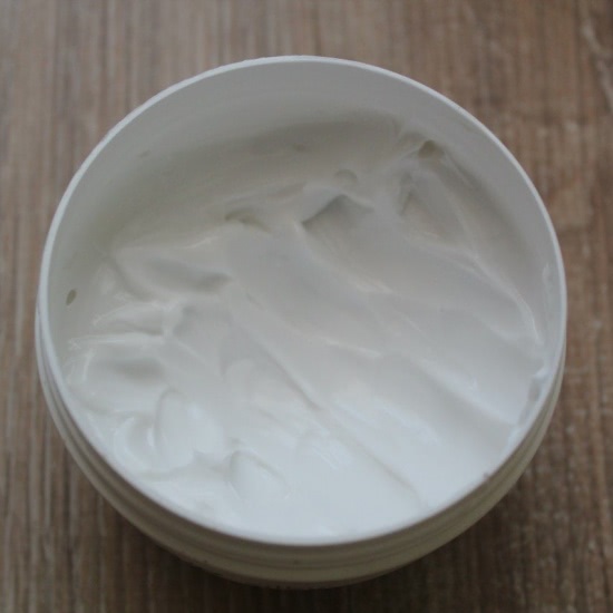 Dove Silky Silky Feeling skin Крем для тела Нежный шелк