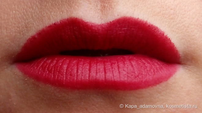 Мои красные губы с Deborah Rossetto Atomic Red в оттенке #05