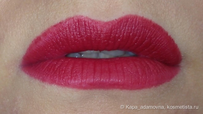 Мои красные губы с Deborah Rossetto Atomic Red в оттенке #05